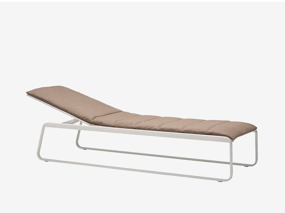 Aire Chaise Lounge | UFL Group